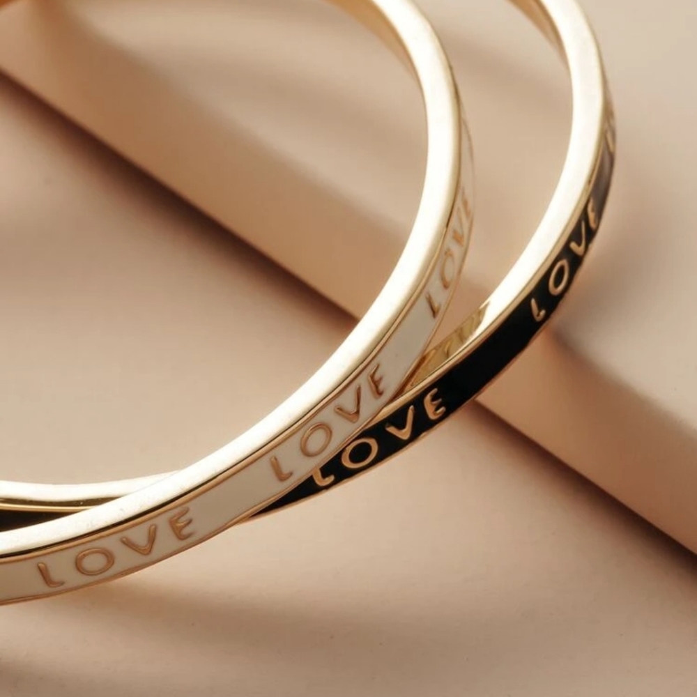 NWOT Lovely 2pc Letter Engraved Bangle Bracelet - Picture 2 of 6